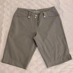 Nike Golf Women’s Shorts dry fit stripes SZ M